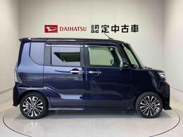 車両右側面からの写真になります。車をご覧になりたい時はお気軽に最寄りの店舗へご相談下さい。