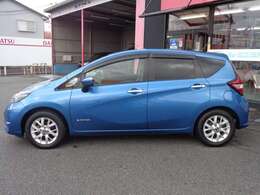 当店でご購入のお客様はオイル交換が無料です。どうぞご利用ください＊ただし、車検を他社にてお受けされた方は無効となります。オイル交換は当店入庫に限ります。