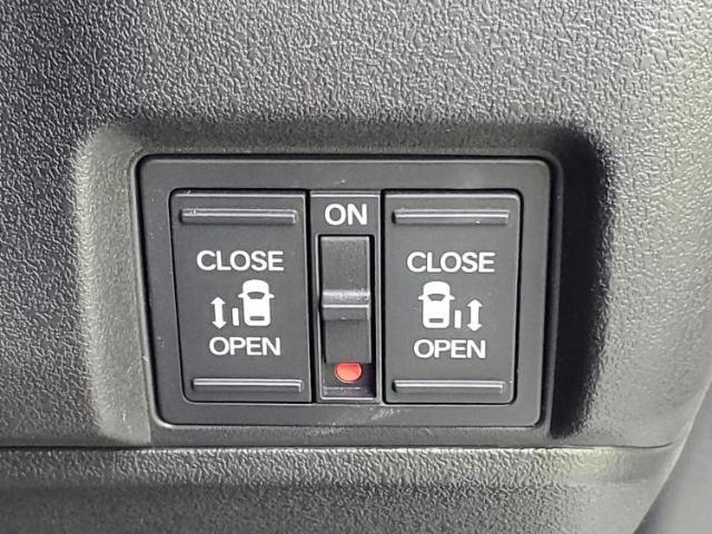 お車に合わせて無料保証以外にも、保証範囲、期間、距離を拡充させた有料保証もご用意しております！中古車の購入が初めてで不安・・・というお客様もご安心ください！