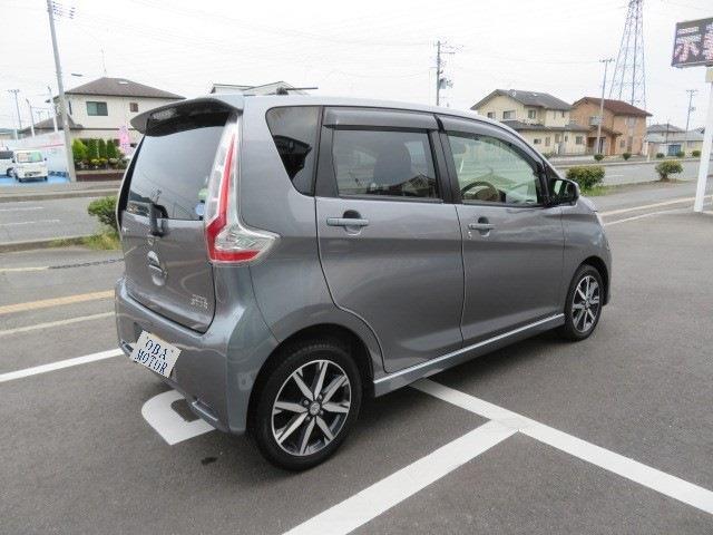 大場モーターの自社工場は指定工場なのでお車の鈑金や車検メンテナンスもおまかせ下さい！　万が一の場合もすぐに対応させて頂きます！