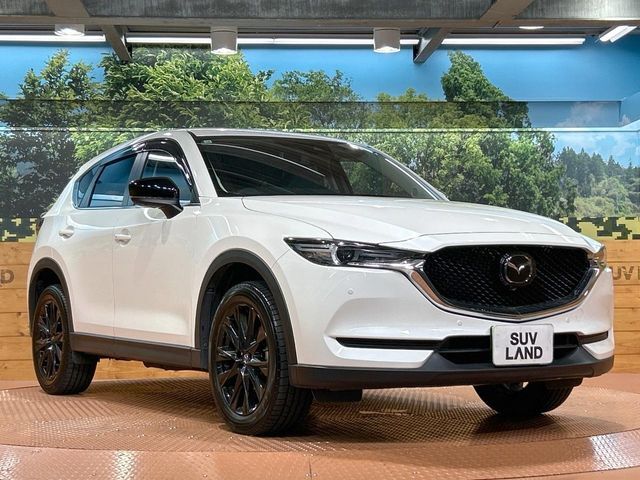 大好評のボディコーティング「弾スプラッシュコート」もご納車までに施工可能。通常のガラスコートと異なる、耐久年数6年の無機質ガラスコーティングが、ボディをキレイな状態に保ってくれます。