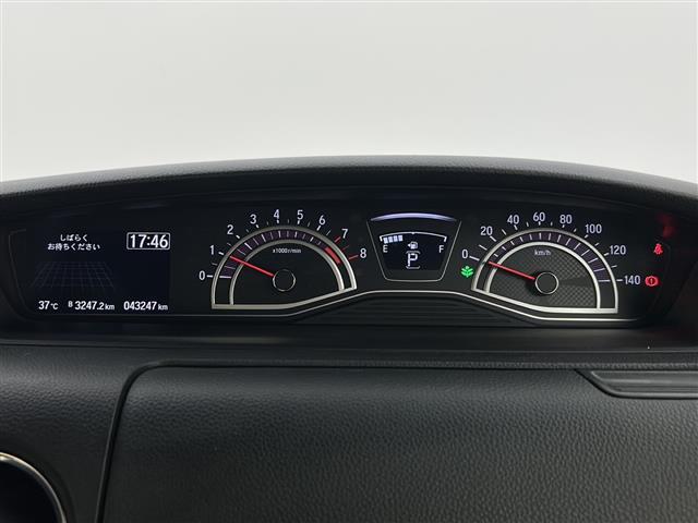 【スピードメーター】メーターがシンプルで見やすく運転しやすいですね！