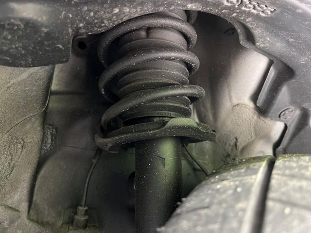 親切・丁寧な専門メカニックスタッフが応対！・車検・点検整備・事故等の修理などアフターサービスも安心。お車のカスタマイズもネクステージのサービススタッフまでご相談ください！