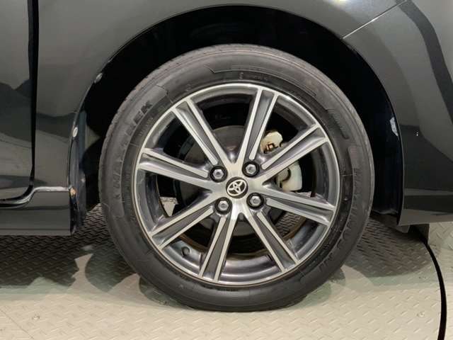 ご納車までの期間ですが、県内のお客様は1,2週間、県外のお客様は2,3週間ほどでご納車が可能となります。但し、お支払いや書類の状況によっては多少の前後もありますので、その際には何卒ご了承下さい。