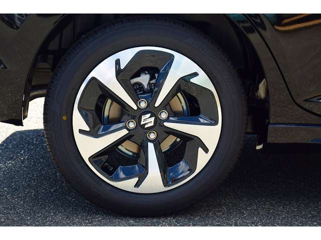 ●カーライフをよりよくお楽しみいただく為にご納車前には法定点検整備を行い、交換が必要な項目は交換させて頂き納車前点検を実施！！●無料通話【TEL：0078-6002-838529】