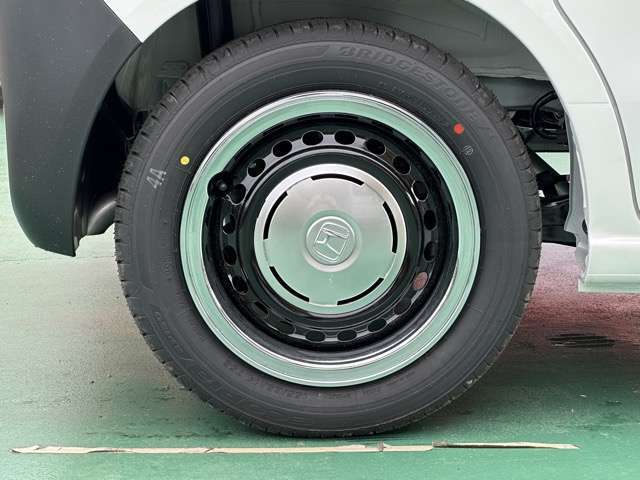 ★納車前に、専属のクリーニングスタッフが、ピッカピカにクリーニングして納車いたします！もちろん、ピッカピカの状態でお渡しするクリーニング費用も支払総額に含まれています！