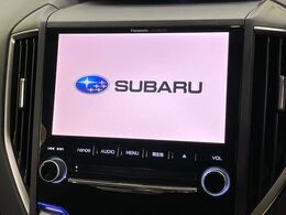 【純正ナビ】人気の純正ナビを装備しております。ナビの使いやすさはもちろん、オーディオ機能も充実！キャンプや旅行はもちろん、通勤や買い物など普段のドライブも楽しくなるはず♪