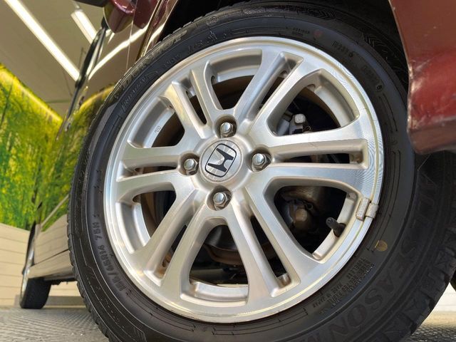 【純正14インチアルミホイール】外観にマッチした純正アルミホイールを装着しております。各種社外アルミホイールや、スタッドレスタイヤも取扱いしております。是非ご相談ください♪