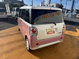 リヤドア・リヤクォーター・バックドアウィンドウにスモークドガラスを採用