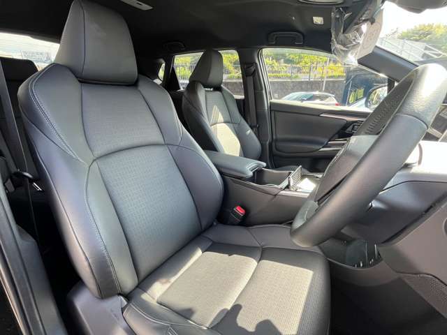 オンライン（ZoomやGoogleMeet）にてお車のご案内も可能です！”エンジンをかけてほしい！”や”車両状態の詳細を知りたい”など何でもお申し付けください！