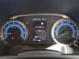 4WD　衝突軽減　純正カーオーディオ　CD　AUX　AM/FM　バックカメラ　オートライト　シートヒーター　アイドリングストップ　コーナーセンサー　ステアリングスイッチ　スマートルームミラー　キーレス