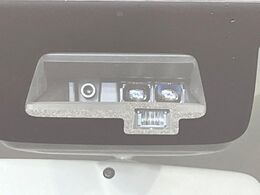 【スズキ　セーフティサポート】走行中に前方の車両等を認識し、衝突しそうな時は警報とブレーキで衝突回避と被害軽減をアシスト。より安全にドライブをお楽しみいただけます。