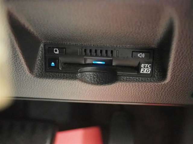 ETC車載器付きです。高速道路の料金所もスムーズに通過できます。
