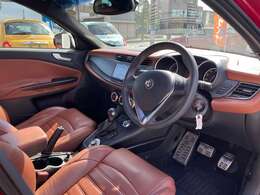 ◇イタリア車らしいお洒落なインテリアです！