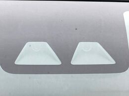 【スマートアシスト】走行中に前方の車両等を認識し、衝突しそうな時は警報とブレーキで衝突回避と被害軽減をアシスト。より安全にドライブをお楽しみいただけます。