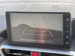 【バックカメラ】後ろのカメラの映像がモニターに映し出されるので、後方の見えない死角や、障害物との距離感などもしっかり安全確認することができます！