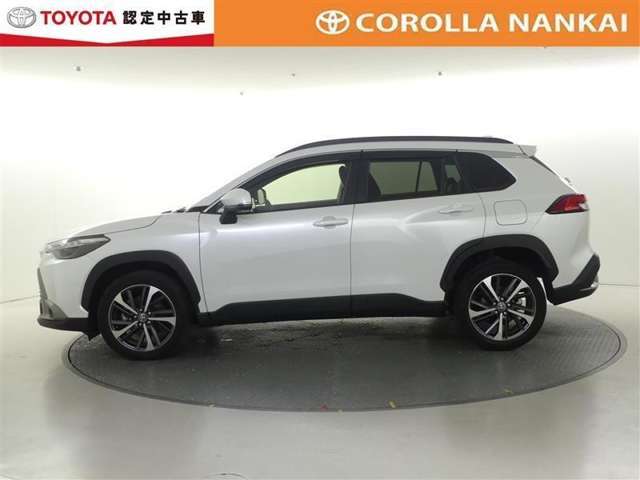 おひとり、恋人、ご友人、ご家族など、少人数でも大人数でもお出かけが楽しめます。この車で楽しいドライビングライフを送りましょう♪