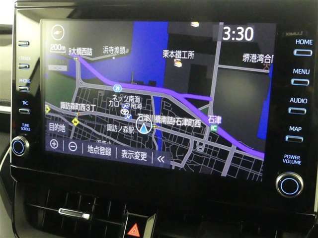 純正ナビを装備。タッチパネル式で使いやすく、お出かけもラクラクです。