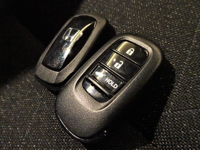 スマートキー2個付きです♪