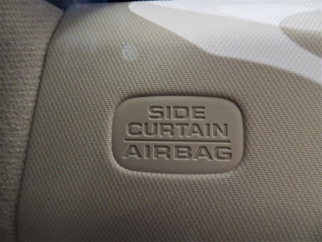 サイドカーテンエアバック付きです☆