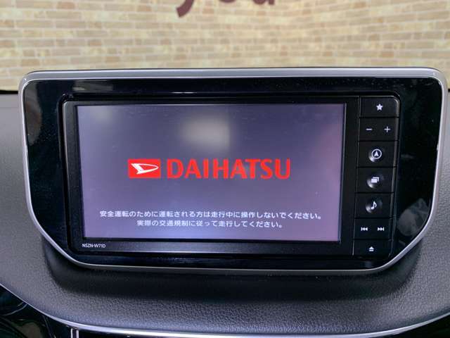【Color's安心保証】1年保証をご用意しております。保証対象は電球やヒューズ1個からエアコン、エンジンまで広範囲を保証！！買ってからの安心をサポート致します。