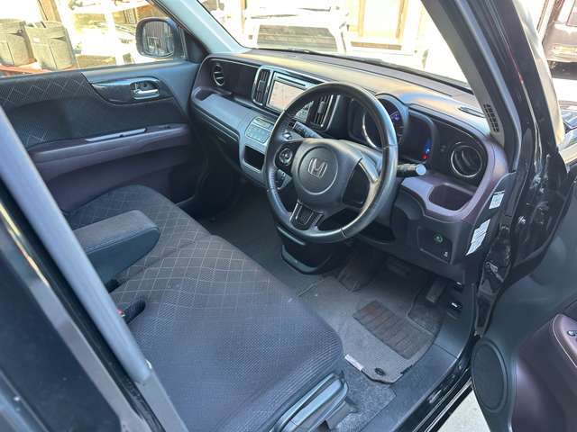 H24年式ホンダN-ONE入庫いたしました、Gathersナビ、バックカメラ、ドラレコ、ETC、スマートキー2個、オートライト、オートエアコン、CDDVD再生、純正アルミ、HID