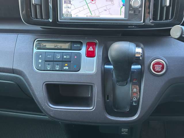 H24年式ホンダN-ONE入庫いたしました、Gathersナビ、バックカメラ、ドラレコ、ETC、スマートキー2個、オートライト、オートエアコン、CDDVD再生、純正アルミ、HID