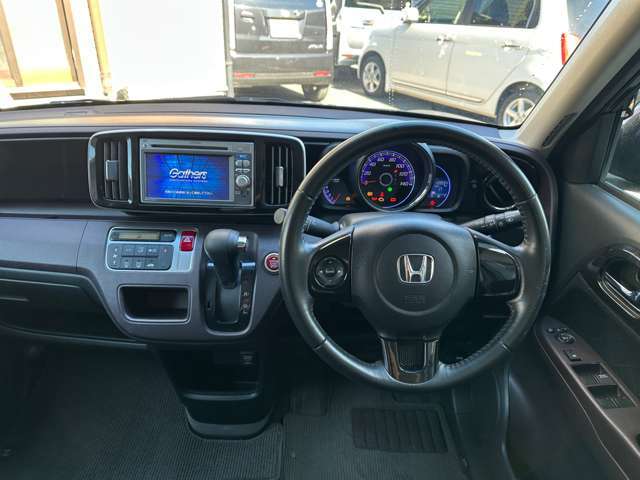 H24年式ホンダN-ONE入庫いたしました、Gathersナビ、バックカメラ、ドラレコ、ETC、スマートキー2個、オートライト、オートエアコン、CDDVD再生、純正アルミ、HID