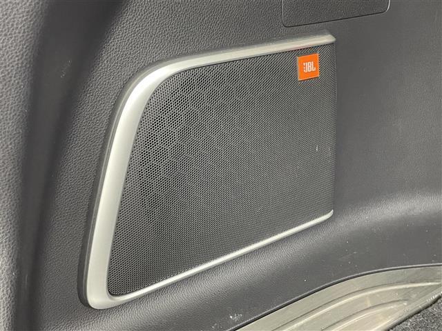 【JBL（プレミアムサウンド）】トヨタでお出かけの際には、ぜひ素敵な音楽体験を！ありふれた一日にも特別な体験を！ドライブの時間を上質な音楽でお楽しみいただけるサウンドシステムが搭載されています♪