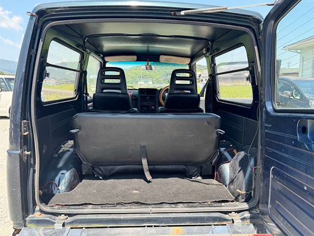 納車前の整備もしっかりさせて頂きます。もちろんアフターサービスもお任せ下さい！オプション品や中古パーツなどご要望ございましたらお気軽にお問い合わせ下さい！リーズナブルな価格でご対応させていただきます！