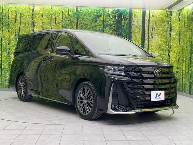 大好評のボディコーティング「弾スプラッシュコート」もご納車までに施工可能。通常のガラスコートと異なる、耐久年数6年の無機質ガラスコーティングが、ボディをキレイな状態に保ってくれます。