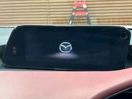 【純正ナビ】一体感のあるナビは、高級感ある車内を演出してくれます。Bluetooth再生などオーディオ機能も充実しておりますので、運転もより楽しめます♪