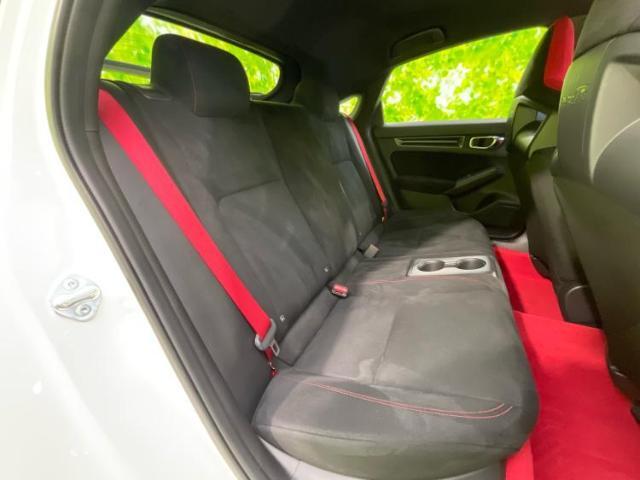 ネットで車を見ていてもイメージが湧かない・・・色々な会社や車がありすぎて何が良いのか分からない・・・そうお考えのお客様！ご相談のみでもOKです！WECARSでは中古車購入の基本をお伝えします！