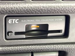 【ETC】高速道路の料金所をストレスなく通過！話題のスポットやサービスエリアに多い「スマートIC」利用時は必須のアイテムです。当店でセットアップを実施、ご納車当日からすぐにご利用いただけます！