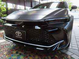 『フラッグシップのありかたを再定義する』。TOYOTA社の誇り「CROWN クラウン」を新たに生まれ変わらせるときに掲げた気高くも困難さを想像させるキーワード。TOYOTAがやり遂げたこの傑作に、今乗らないでどうする！