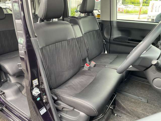 全車徹底したルームクリーニング、抗菌作業済みです。使用感を感じさせずとてもキレイに使われていた内装です！