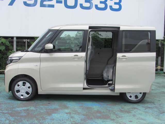 両側スライドドア