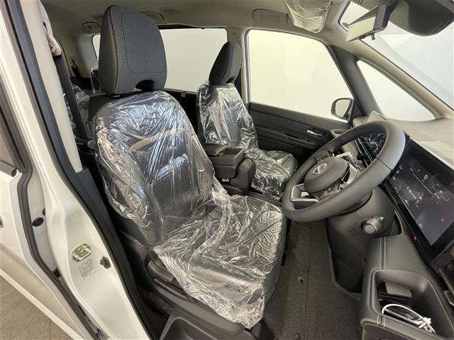 【5人乗り】座り心地が良いシートなので長時間の運転でも快適にお過ごしいただけます。新品のフロアマットのご注文も可能です。掲載箇所以外にご希望の写真がございましたらお気軽にお問い合わせ下さい。