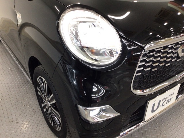 【LEDヘッドライト】ディスチャージヘッドライト（HID）と同等の明るさで、夜道や雨天走行が明るく視界良好！！　フォグライトも装備で、安心感さらにUPです♪安心ドライブを楽しんで下さい♪