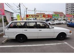 旧車をご理解下さい！保証は有りませんがオークションで無事故保証！4点ですのでこの1台は自信あります！外装や内装は年式より綺麗です！カッコイイ！ローダウン！アルミ！さわやかなボディ！タイベル交換済です！