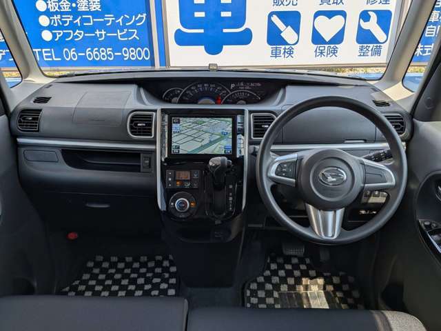追加のOPとして、フルセグ、ナビキットなど取付致します。