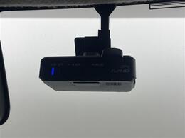 【後部座席操作部】後部座席を快適に過ごしていただくための便利な装備が付いています！