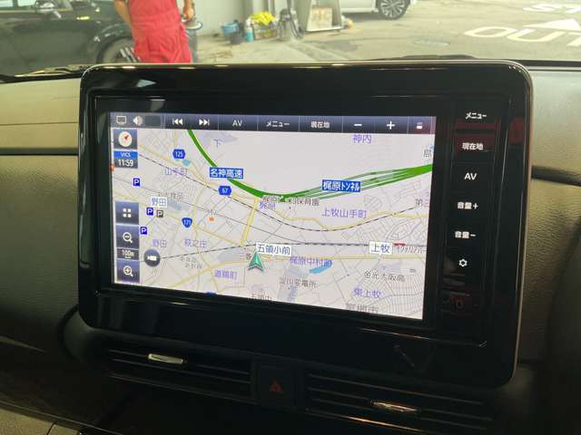 案内表示も見易く、クリアな画質を楽しんでいただけるフルセグ地デジTV、Bluetooth、USB接続音楽再生など多数の機能も満載です！！