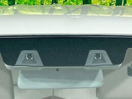 【スズキ　セーフティサポート】走行中に前方の車両等を認識し、衝突しそうな時は警報とブレーキで衝突回避と被害軽減をアシスト。より安全にドライブをお楽しみいただけます。