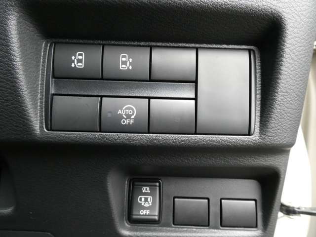 自動（被害軽減）ブレーキ、踏み間違い衝突防止アシスト、車線逸脱防止支援システム、横滑り防止装置などのセーフティ機能が充実してます。