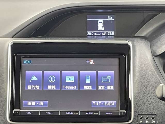 【カーナビ】インパネに埋め込まれたナビは、使いやすく、目的地までのドライブを楽しくしてくれます。ナビデータ更新や新機種への交換はスタッフへご相談ください。