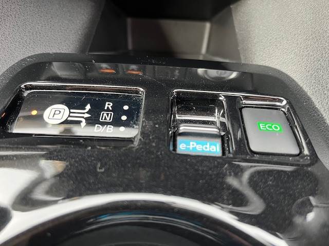 ワンペダルでの運転やエコモードで省エネ運転など支援機能も充実！