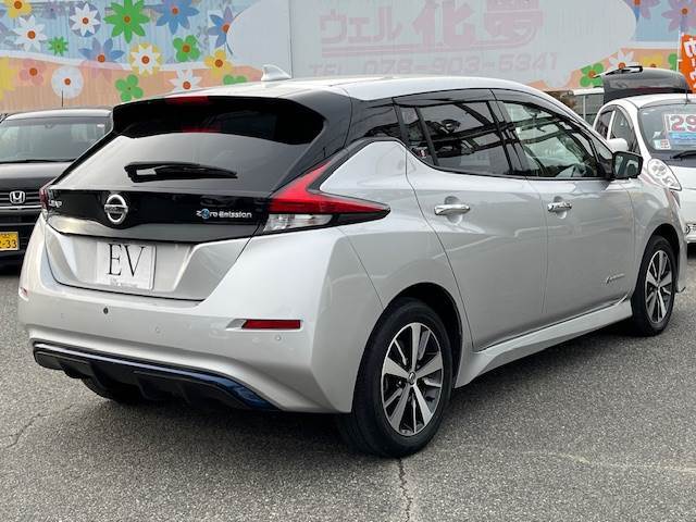 200V充電ケーブルは別売となります！