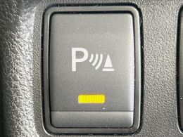 【クリアランスソナー】前後バンパーに付いたセンサーが障害物を検知！一定の距離に近づくとアラートで教えてくれます♪狭い駐車スペースや車庫入れ時も安心ですね☆