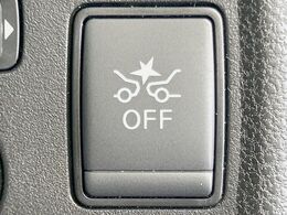 【エマージェンシーブレーキ】走行中に前方の車両等を認識し、衝突しそうな時は警報とブレーキで衝突回避と被害軽減をアシスト。より安全にドライブをお楽しみいただけます。